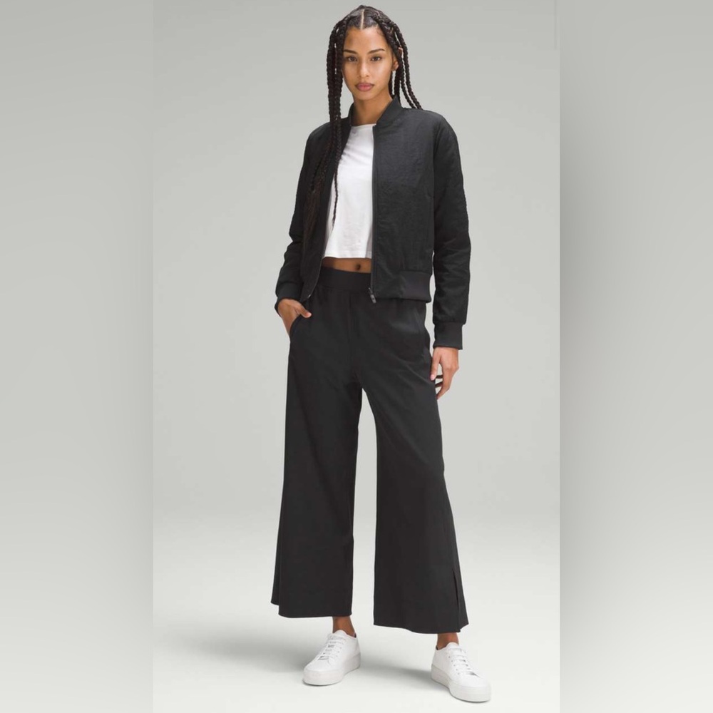 Lululemon Stretch Woven Wide-Leg High-Rise Cropped Pants in Black, Size XL